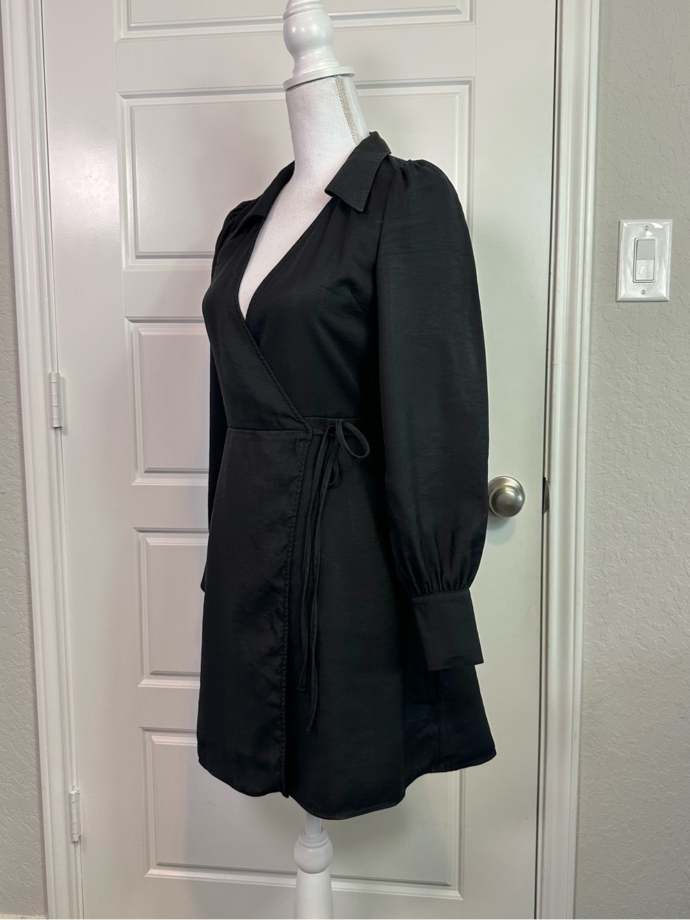 & Other Stories Paris Atelier Black Puff Sleeve Side Tie Wrap Dress Size 34 - Picture 4 of 14